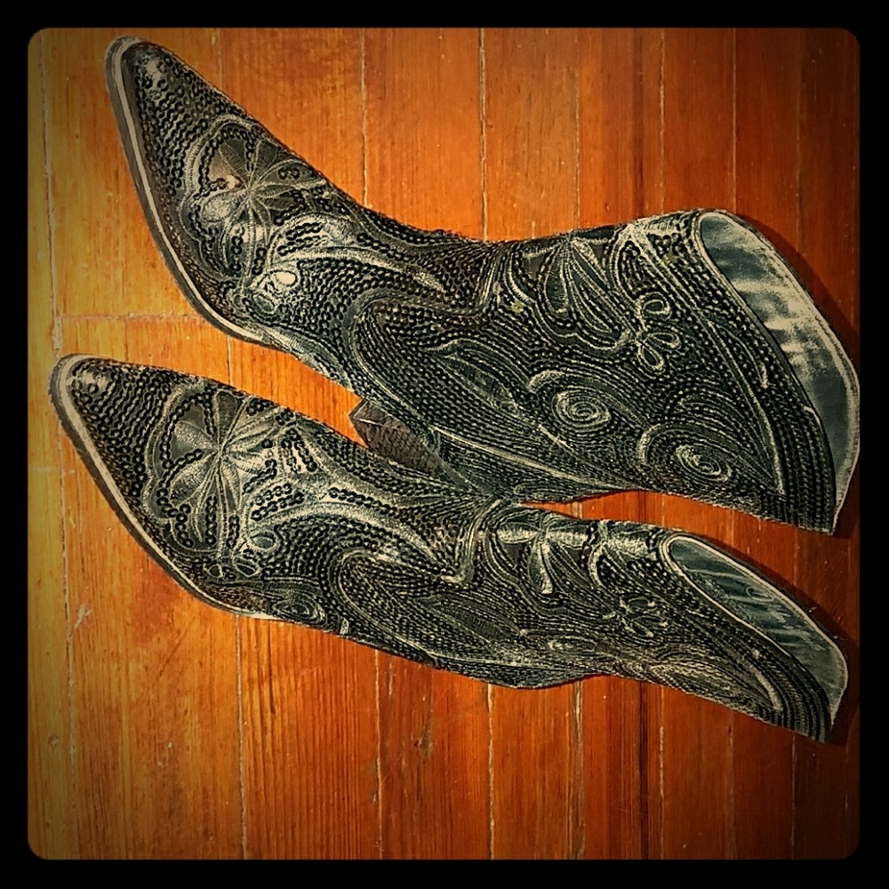 Black Helen's Heart boots