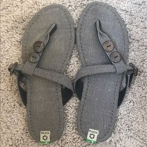 Sanuk Sandals Size 8