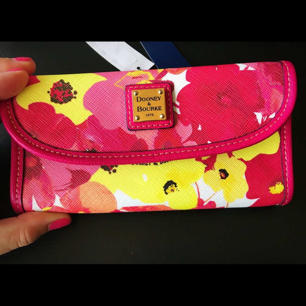 Never Used (with tags) Dooney & Bourke Wallet