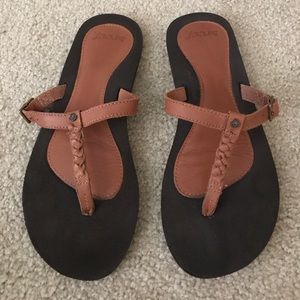 NWOT Reef Sandals Size 9