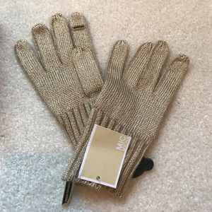 Gold gloves