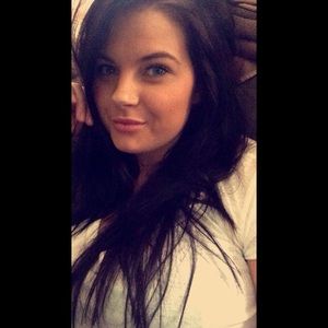 Meet your Posher, Cynthia