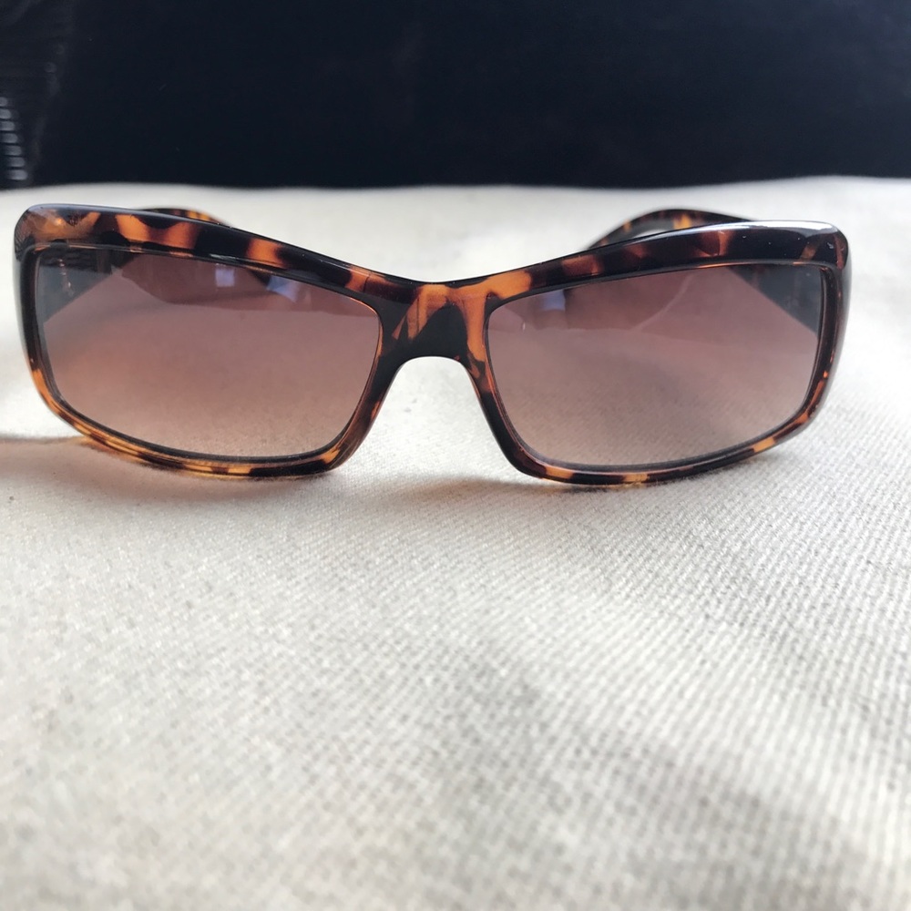 Cheetah print sunglasses