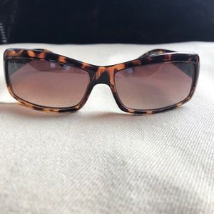 Cheetah print sunglasses