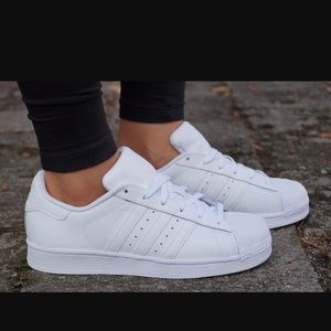 🎉ONE DAY ONLY SALE 🎉 Adidas Superstar Sneakers