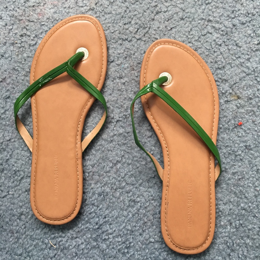 BRAND NEW Banana Republic Flip-flops