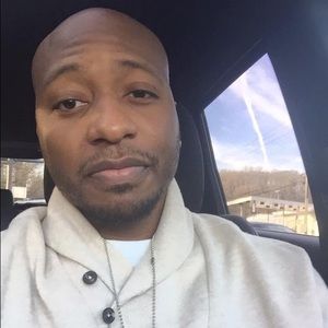 Meet your Posher, Guy