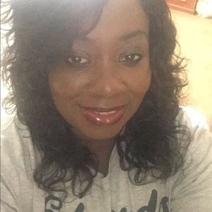 Meet your Posher, Deronda