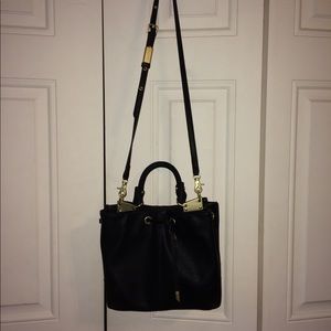 Cross body handbag