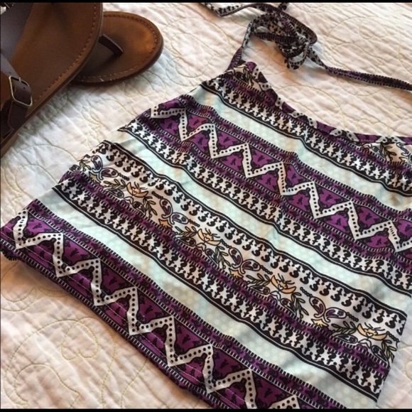 CLEARANCE ❗️❗️Silky patterned Crop Top - Picture 2 of 4