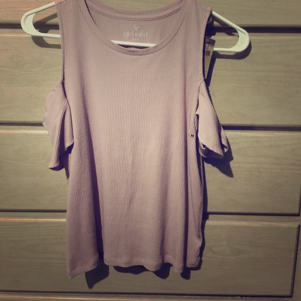 American eagle shirt.