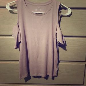 American eagle shirt.