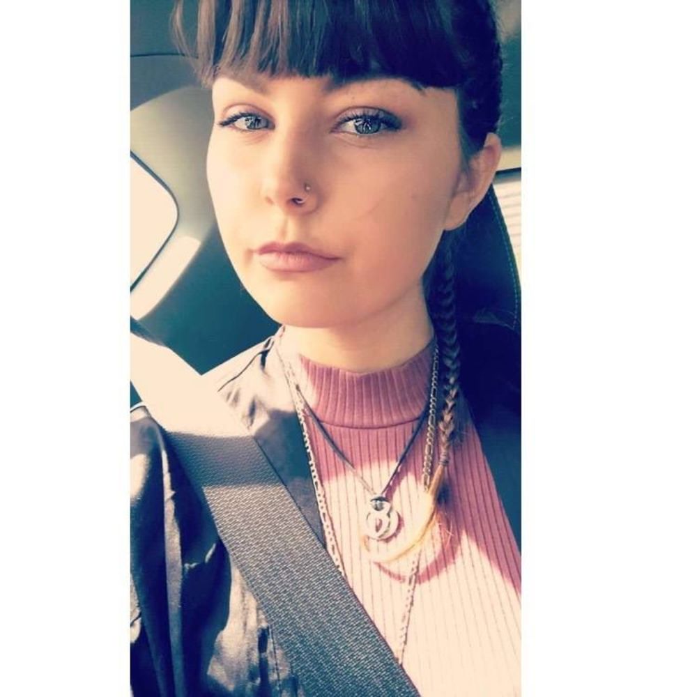 Meet your Posher, Sabrina