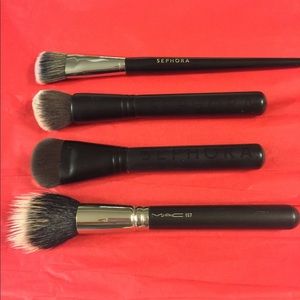 Authentic Make up Brushes