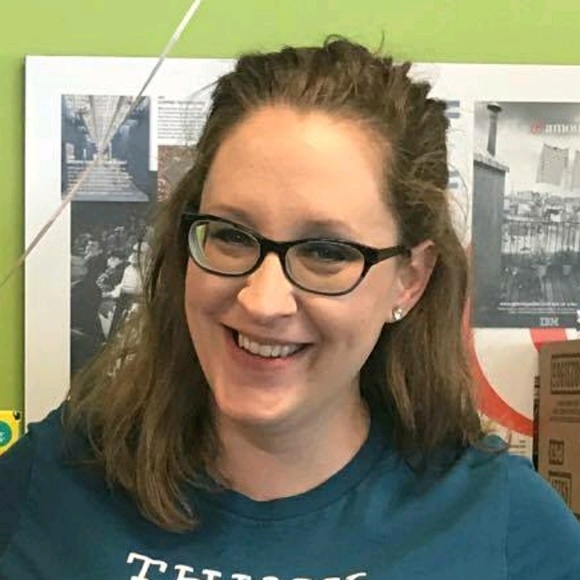 Meet your Posher, Amber - Picture 1 of 1