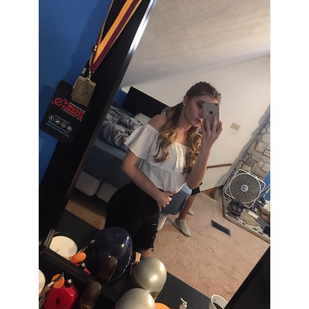 Meet your Posher, Hayli