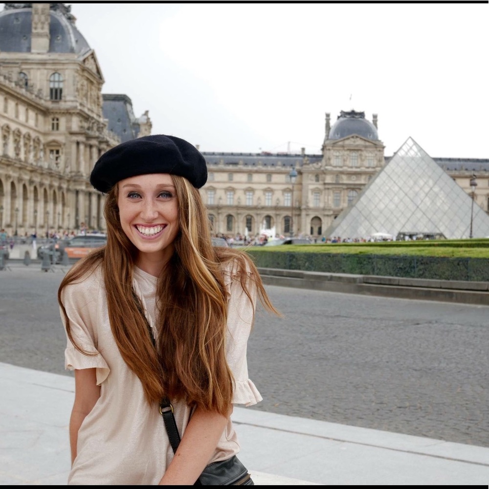 Meet your Posher, Lacey