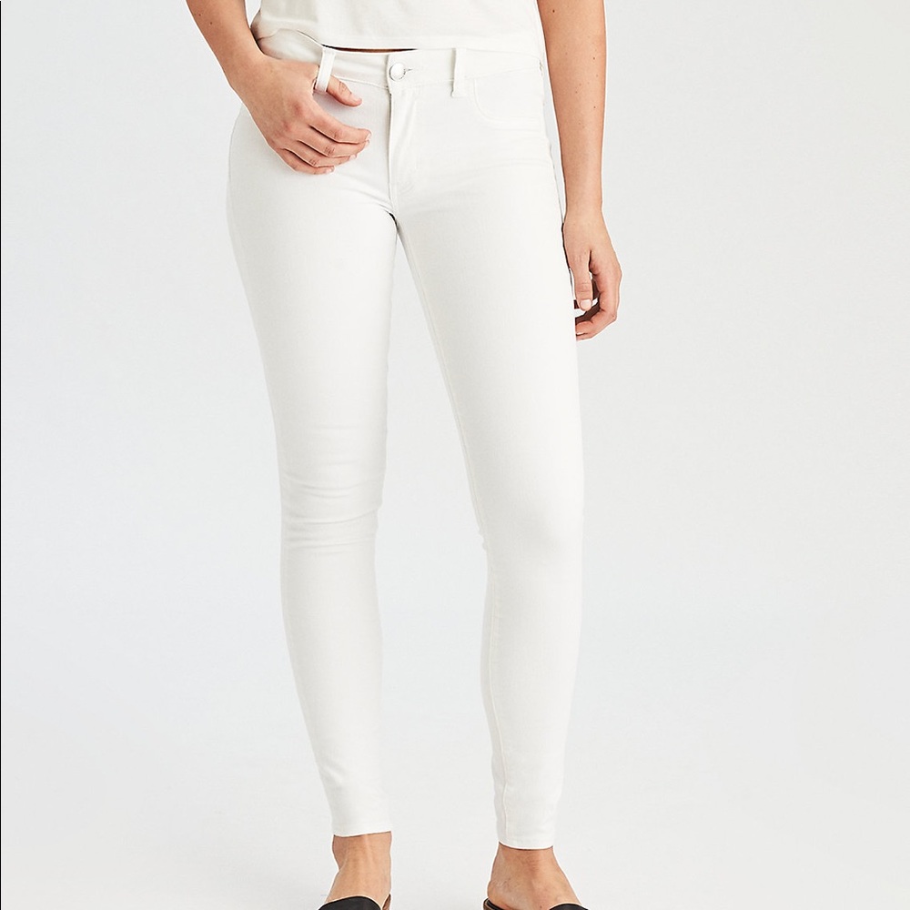 NWT American Eagle White Jeans