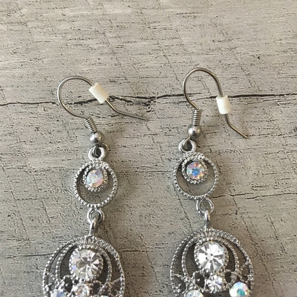 Prom or Pageant Earrings! - Picture 2 of 3