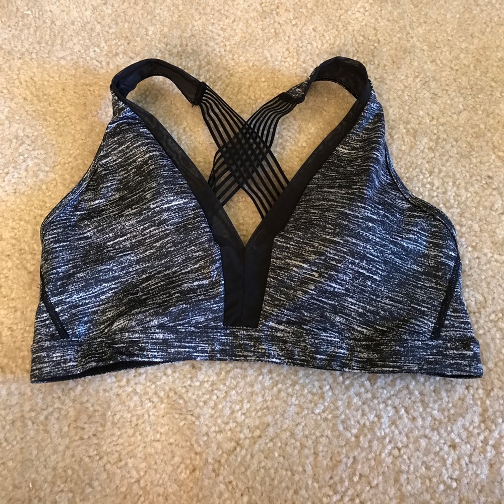 Victoria's Secret Sports Bra *LOWEST PRICE*