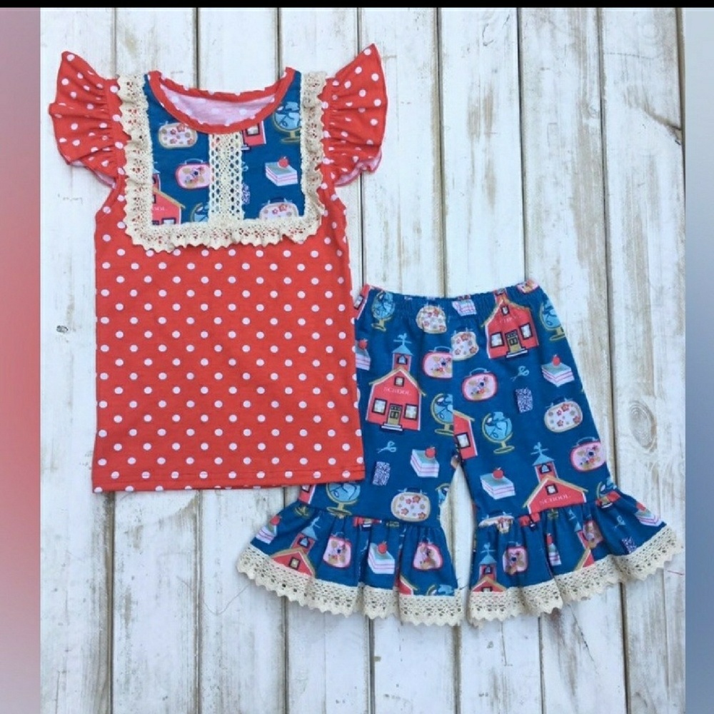Back to school outfits!🏫🍎
