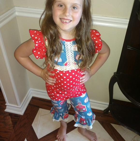 Back to school outfits!🏫🍎 - Picture 6 of 7