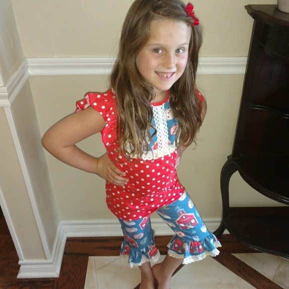 Back to school outfits!🏫🍎 - Picture 7 of 7