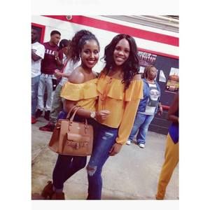 Meet your Posher, Liz