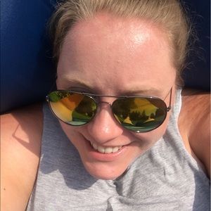 Meet your Posher, Samantha