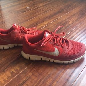 Red Nike Flex 2015 Running shoes