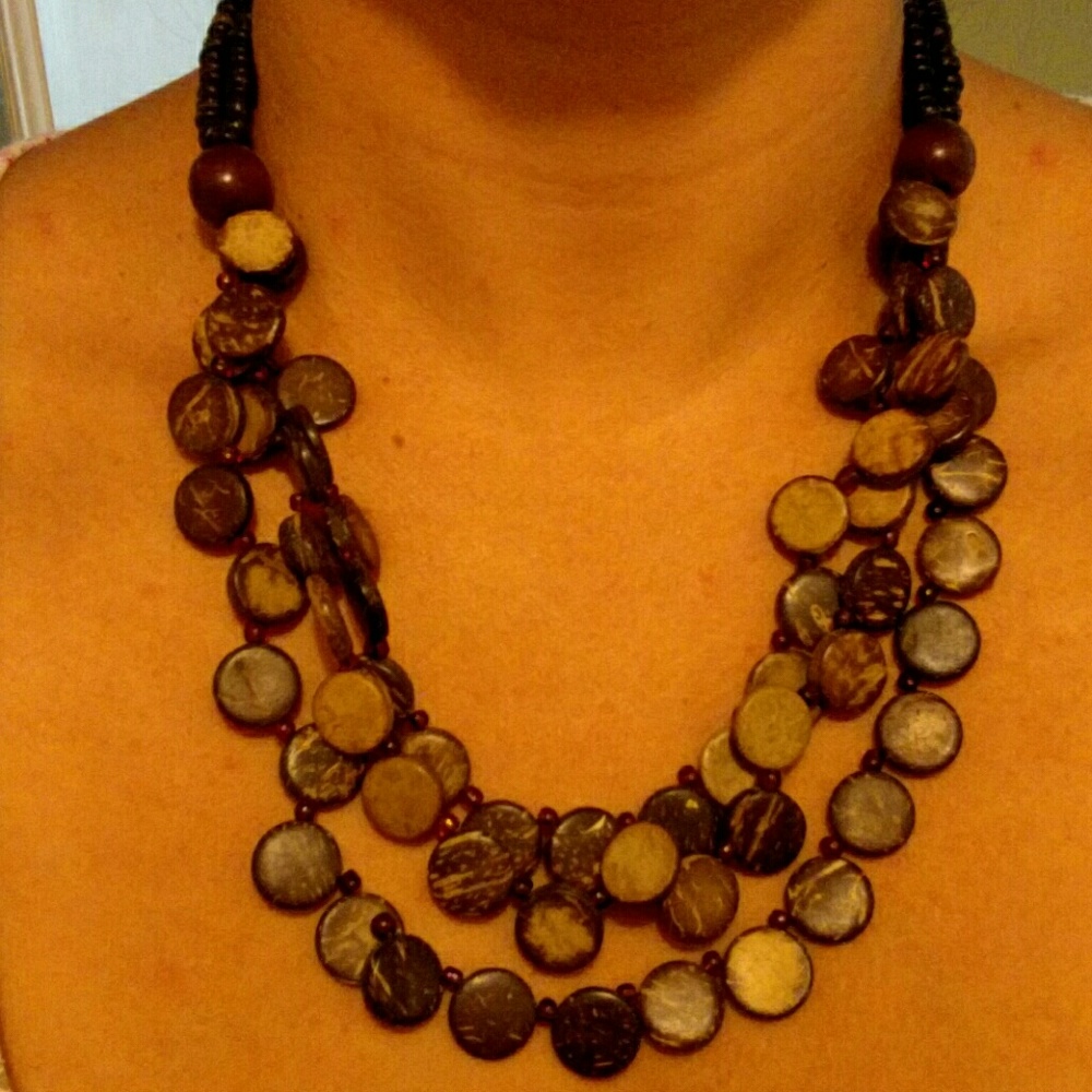Wood tone necklace with beading