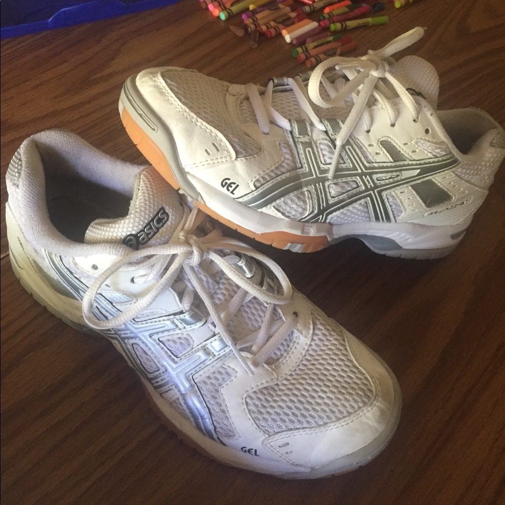Asics volleyball shoes
