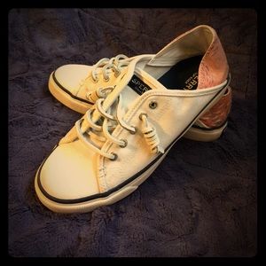 Women's sperry shoes