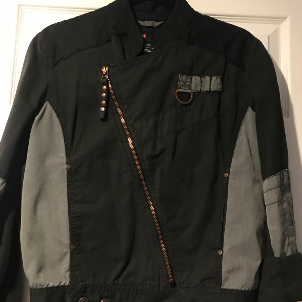 Black and gray lightweight jacket
