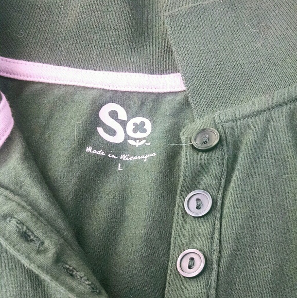 !!FREE w/ Bundle!! SO Fitted Dark Green Polo Shirt - Picture 4 of 6