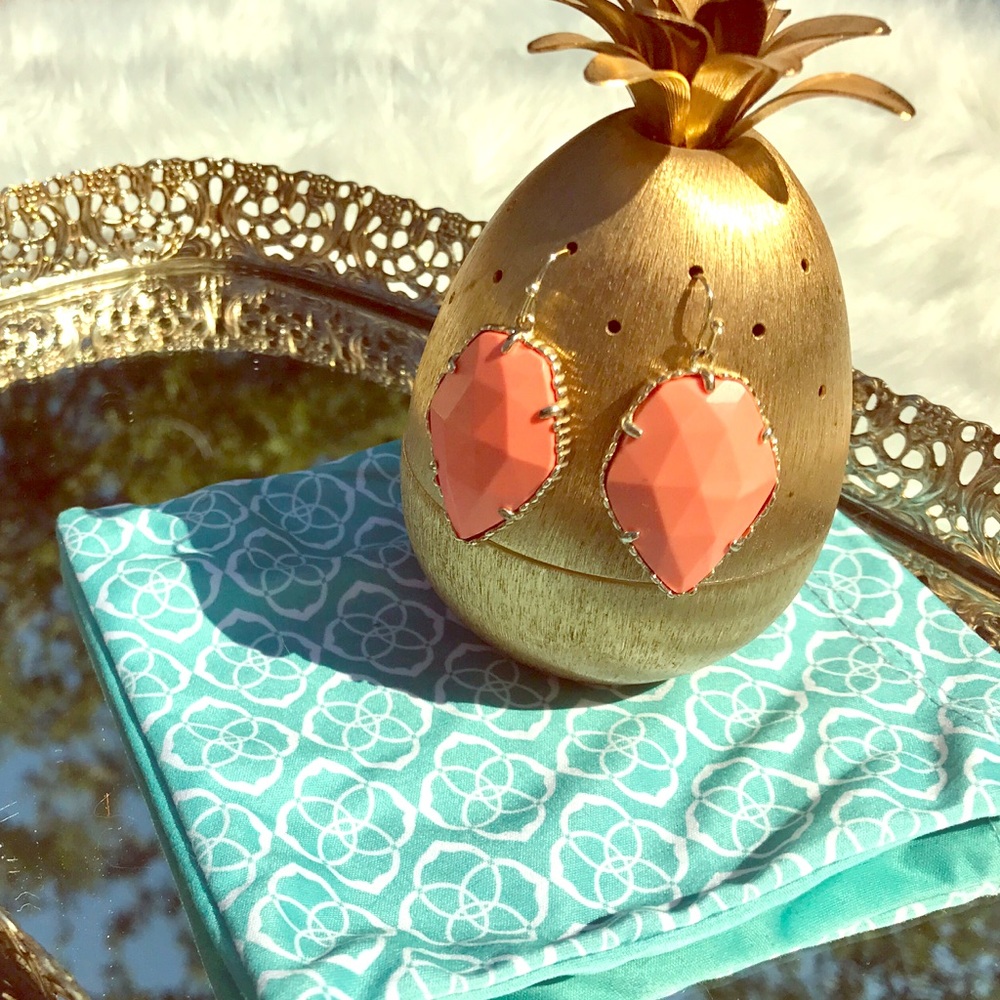 Kendra Scott Corley Earrings in Coral