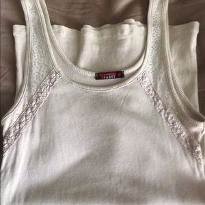 T party tank in like new condition