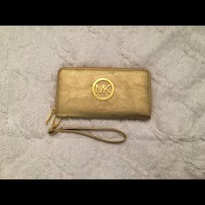 BRAND NEW Micheal kors Golden wallet