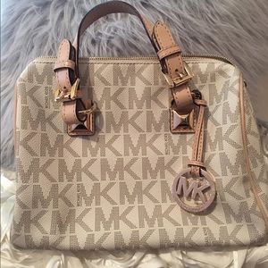 Michael Kors Grayson medium logo satchel