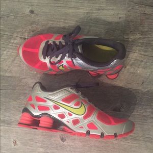 Nike Shox • size 8 • never worn
