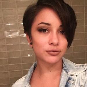 Meet your Posher, Kae