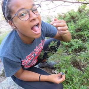 Meet your Posher, Andrea