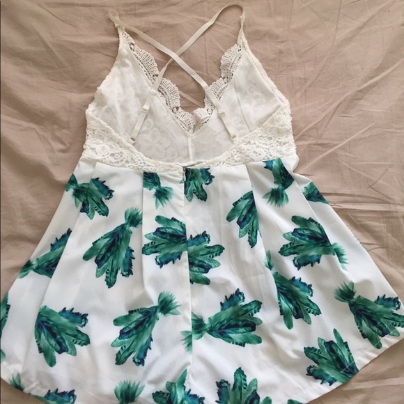 Beautiful romper - Picture 6 of 8