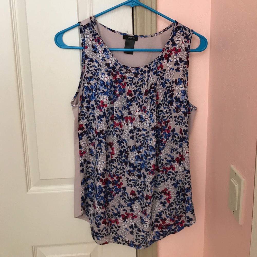 Ann Taylor Floral Sleeveless Blouse. Sz S
