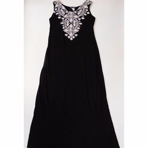 XL Black Maxi Dress With White Design Print