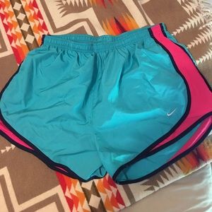 Nike Running Shorts L