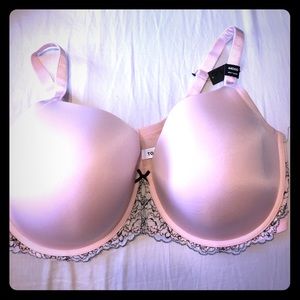 44DDD Pink Sexy T-Shirt bra from Torrid!