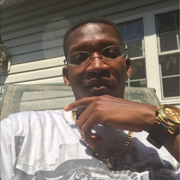 Meet your Posher, Robert - Picture 1 of 1