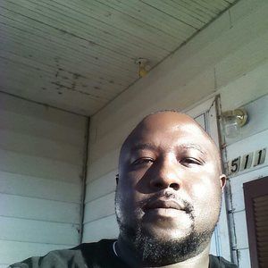 Meet your Posher, Troy