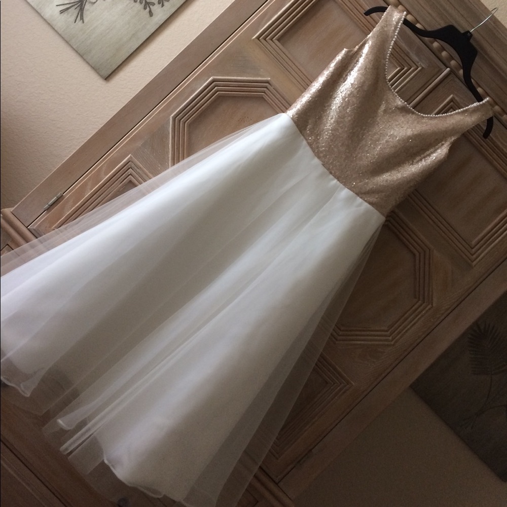 Girl size 16/18 formal floor length dress